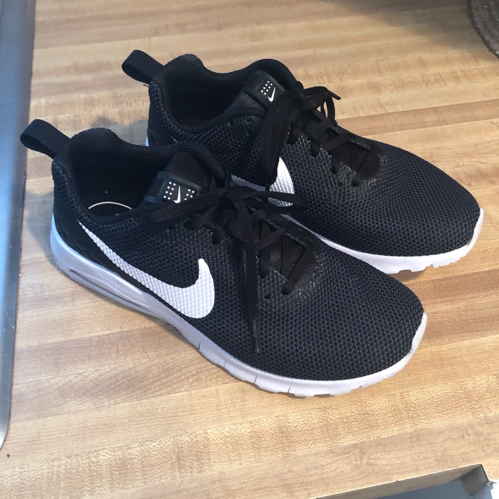 Nike air max motion